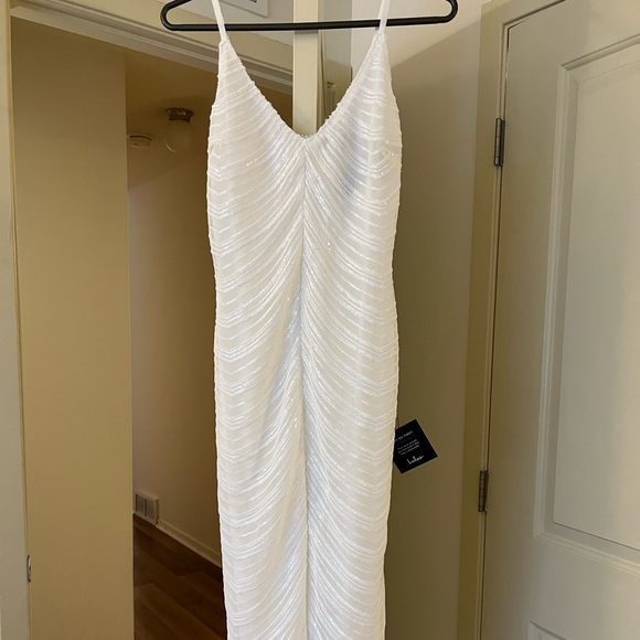 White sequin midi Lulu’s dress - Picture 1 of 10